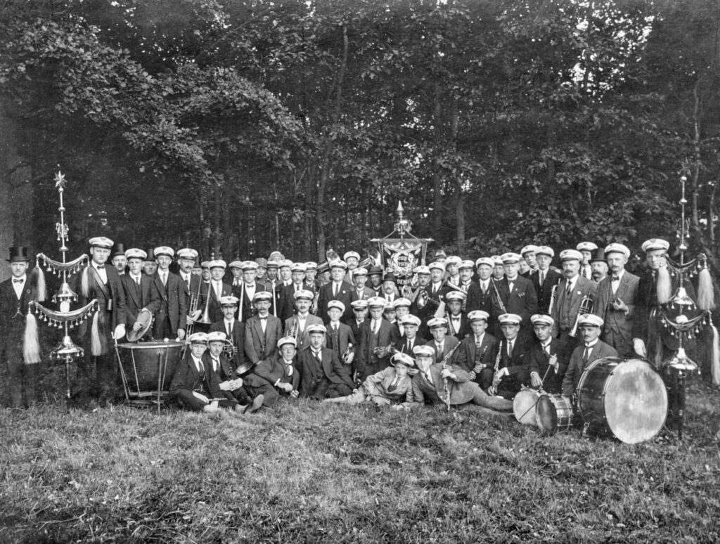 Semper Crescendo 19e eeuw